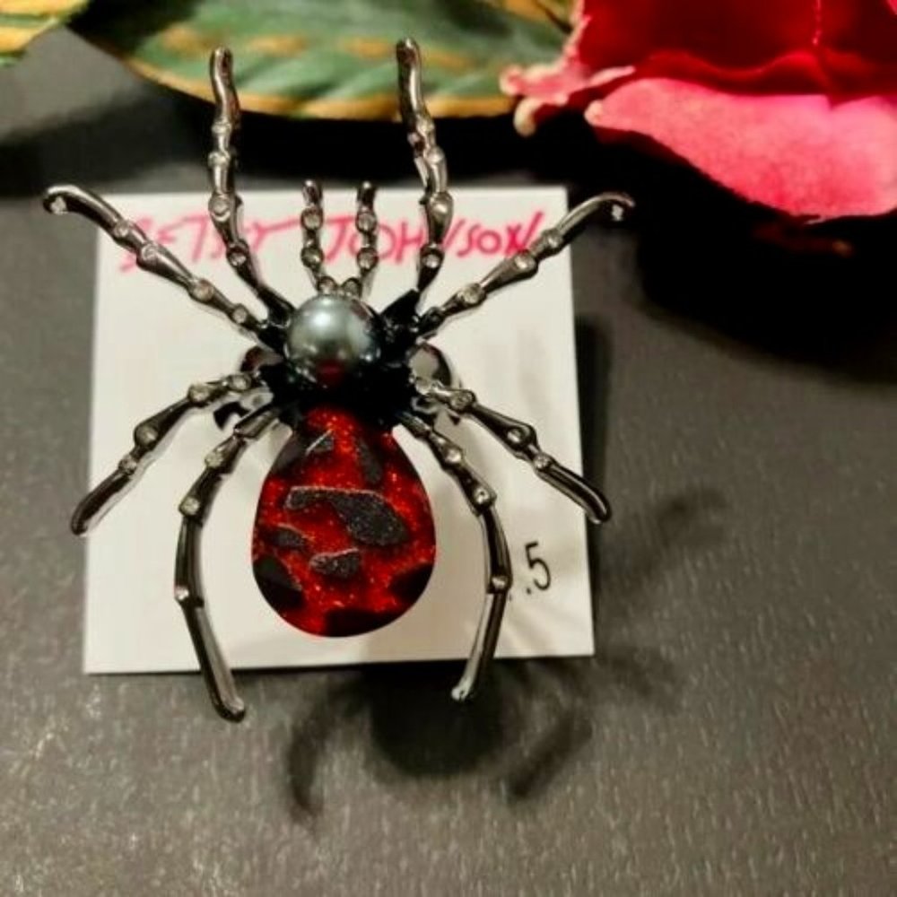 Betsey Johnson Glampire Hematite Tone Spider Statement Ring Size 7.5 NWT
